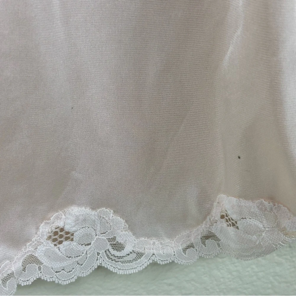 Warners Vintage Light Peach Skirt Slip w/Slits On Both Sides n Lace Trim, Size L - Picture 9 of 9